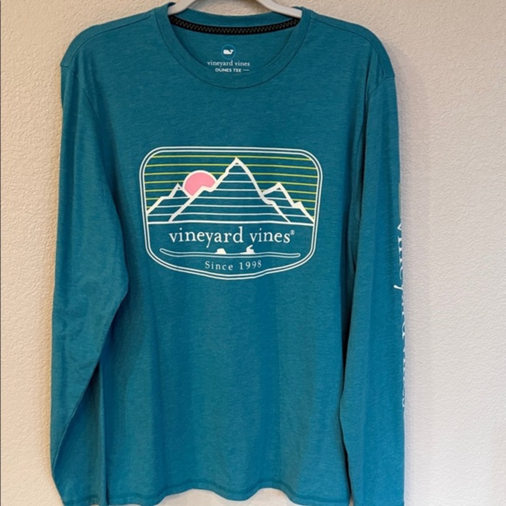 Vineyard Vines Blue Graphic Long Sleeve